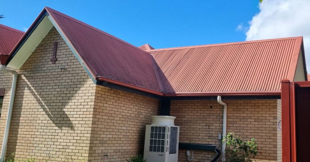 Roof PaintingRoof Restoration Northern Suburbs Melbourne - Completed Jobs (2)
